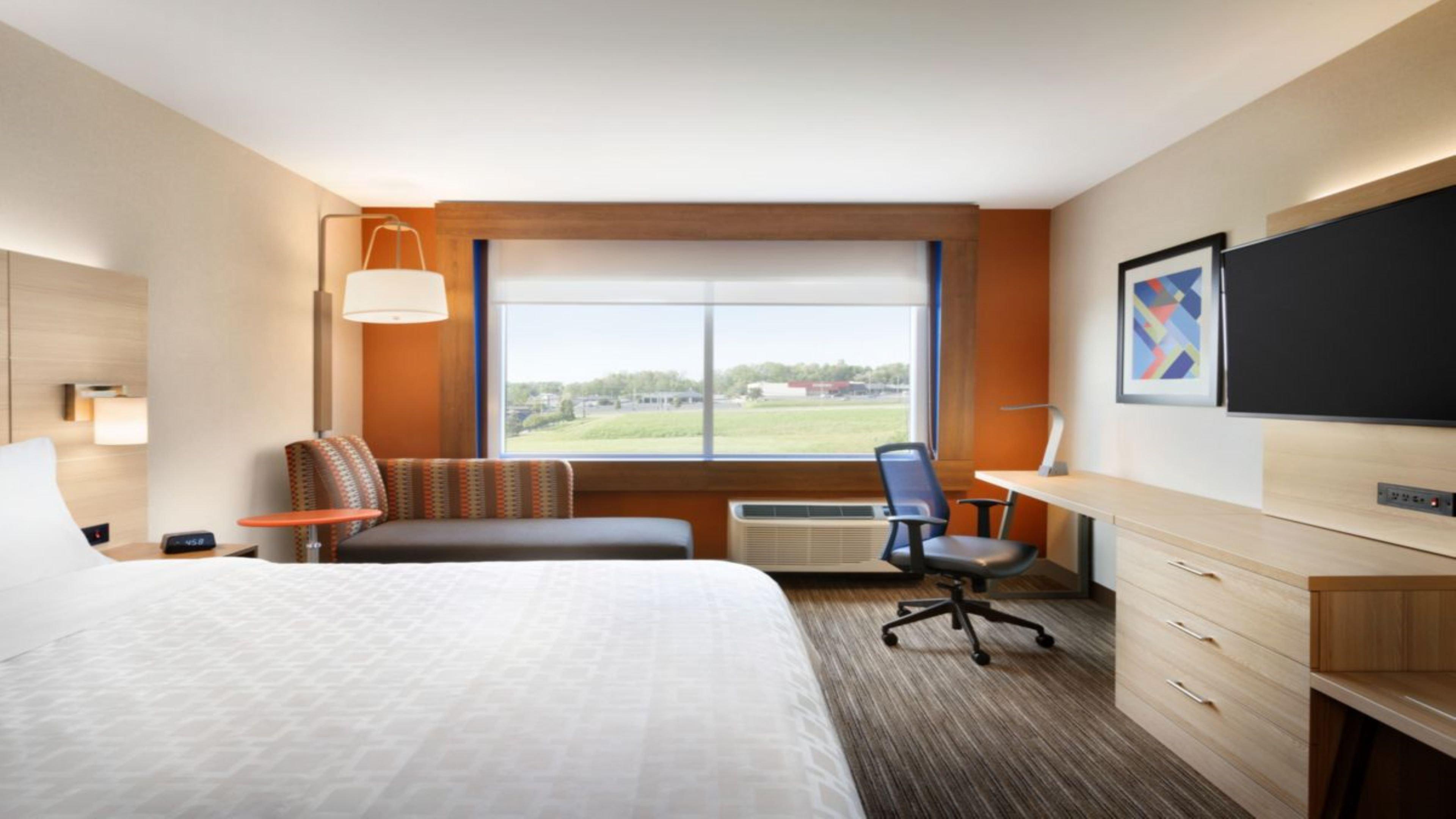 Holiday Inn Express Hotel & Suites Woodbridge, An Ihg Hotel Extérieur photo