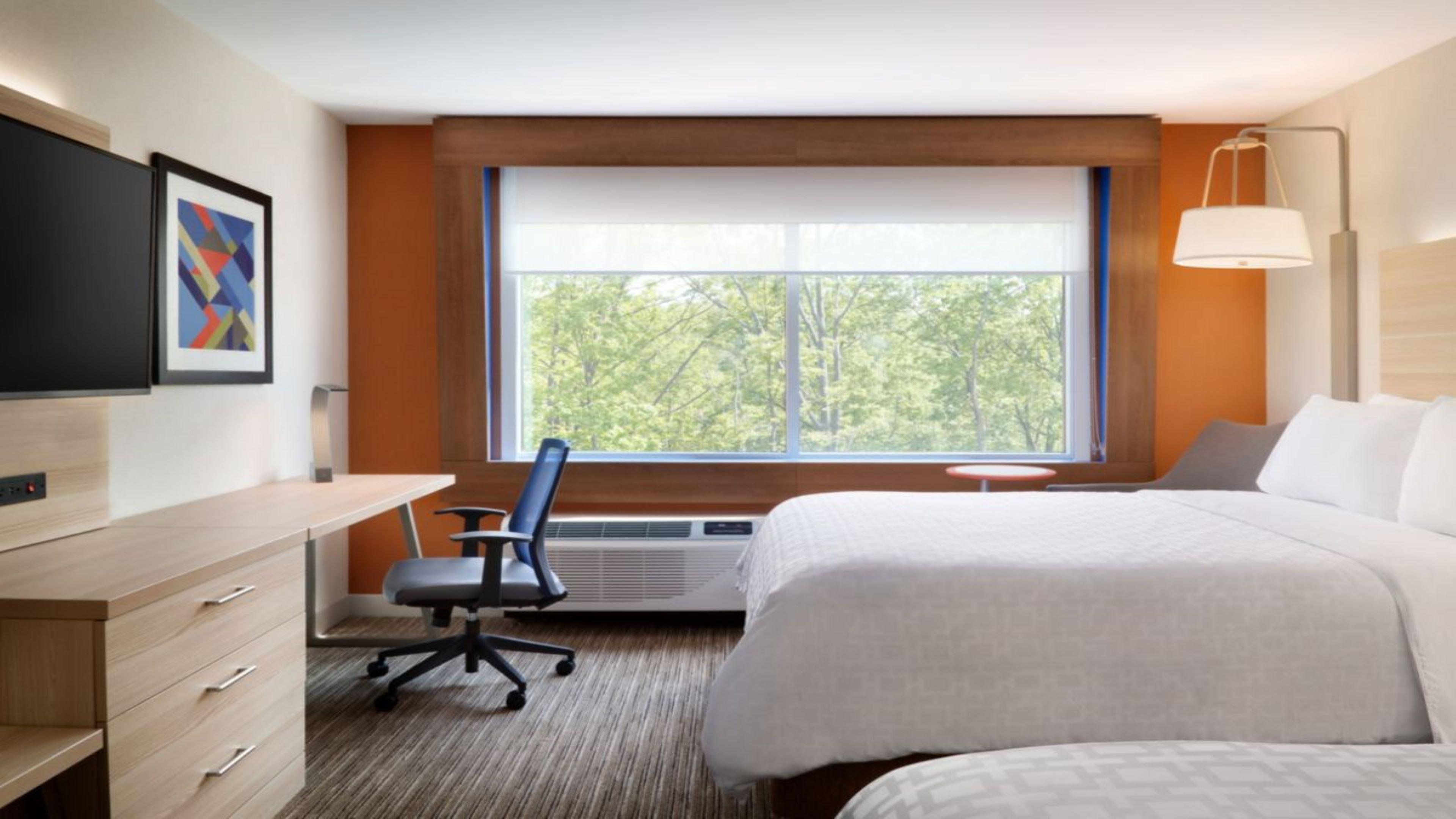 Holiday Inn Express Hotel & Suites Woodbridge, An Ihg Hotel Extérieur photo