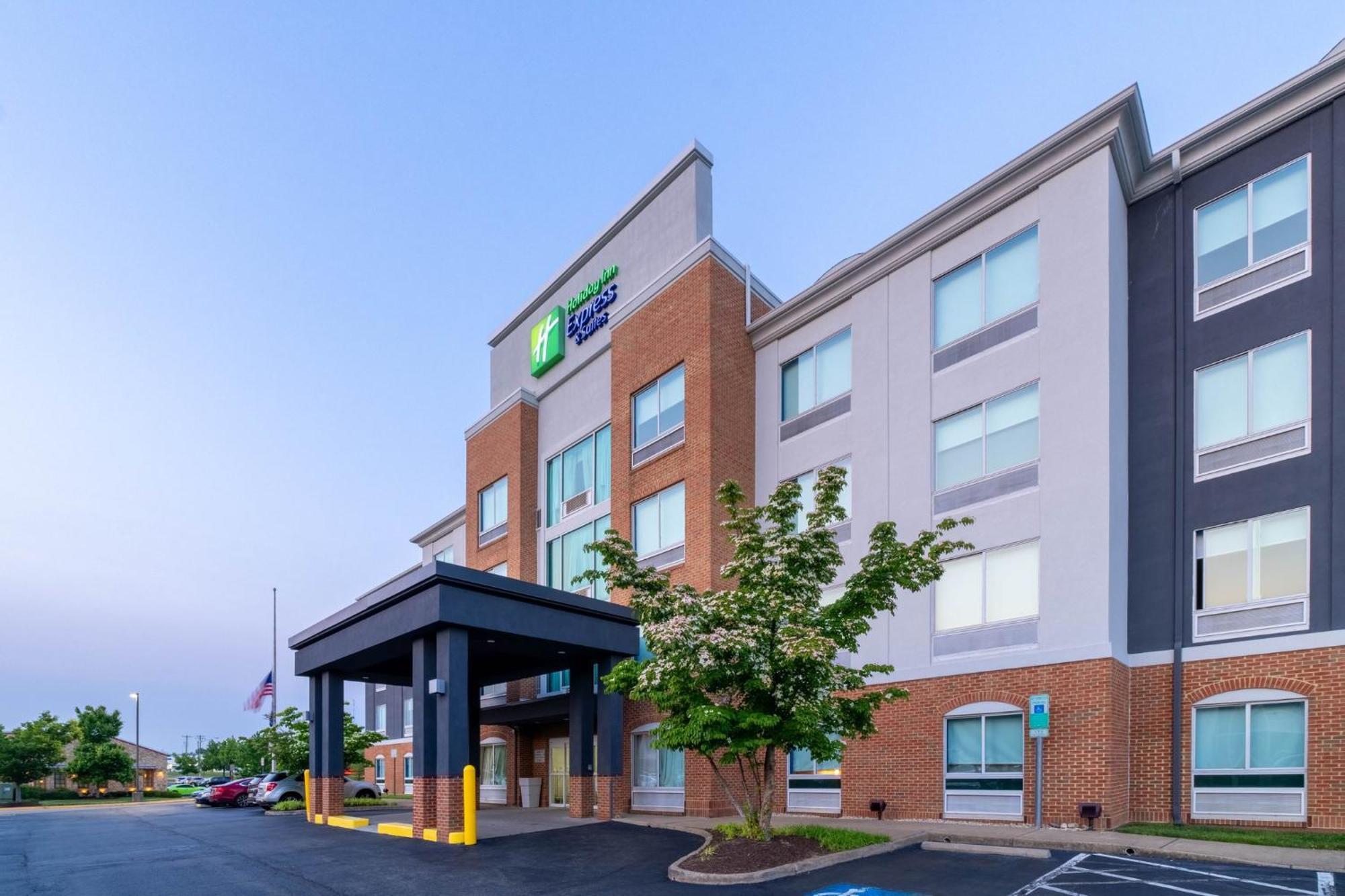 Holiday Inn Express Hotel & Suites Woodbridge, An Ihg Hotel Extérieur photo